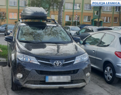 Legniccy policjanci zatrzymali sprawcę kradzieży pojazdu i odzyskali utracone mienie