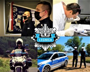 Zdjęcie przedstawia policjantów w służbie, na motocyklu, podczas oględzin, przy sztandarze i przy akwenie wodnym.