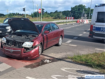 KIEROWCO PRZYPOMINAMY CZERWONE ŚWIATŁO OZNACZA STOP!