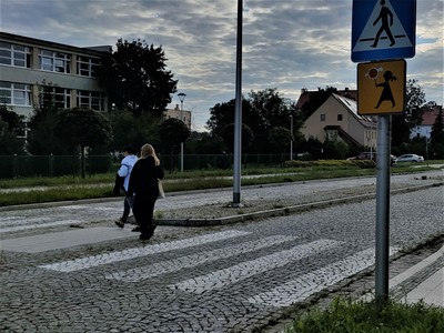 Pokaż swojemu dziecku, jak wygląda bezpieczna droga do szkoły!