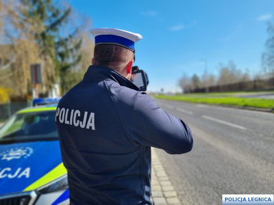 Świąteczny weekend na drogach Legnicy i powiatu – mniej zdarzeń, więcej odpowiedzialności. Niestety, nie obyło się bez nietrzeźwych kierowców