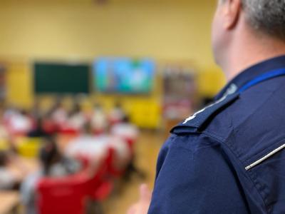 Spotkanie z uczniami Szkoły Podstawowej nr 4 w Legnicy – rozmowa o bezpieczeństwie i wizyta wyjątkowego gościa
