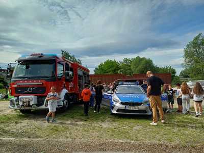 DZIEŃ DZIECKA Z POLICJĄ W SZKOLE PODSTAWOWEJ NR 16 W LEGNICY