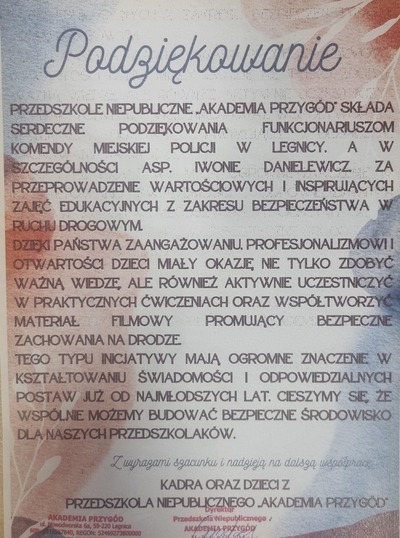 Policjantka z drogówki z wizytą w przedszkolu rozmowy o bezpiecznych wakacjach i… policyjne motocykle!