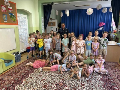 Legniccy policjanci rozmawiali z przedszkolakami o bezpieczeństwie