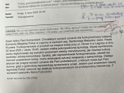 Podziękowania dla policjantów z legnickiej drogówki – miły gest od wdzięcznej mieszkanki