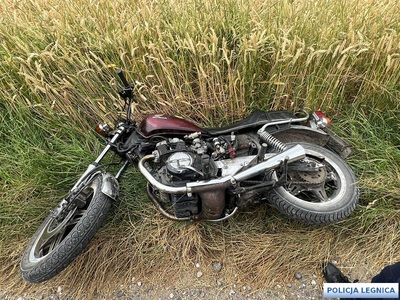 Pościg za motocyklistą... miał wiele powodów, by uciekać
