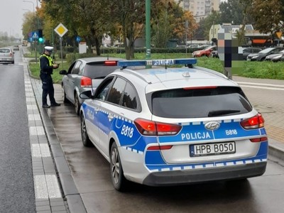 „Bezpieczne przejście”  legniccy policjanci prowadzą działania na rzecz bezpieczeństwa pieszych