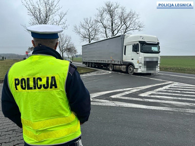 Legniccy policjanci prowadzą działania „SENT”, kontrolują pojazdy przewożące towary wrażliwe