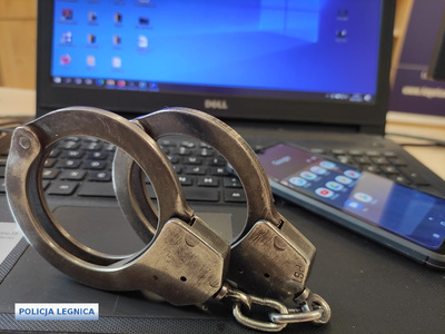 Czas promocji i wyprzedaży. Uwaga na cyberoszustów!