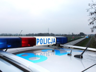 Skuteczna interwencja policjantów z Chojnowa. Nietrzeźwy kierowca zatrzymany na autostradzie A4