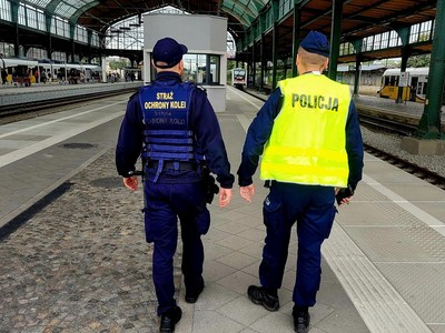 Działania TOR – policjanci w dalszym ciągu patrolują dworce i szlaki kolejowe