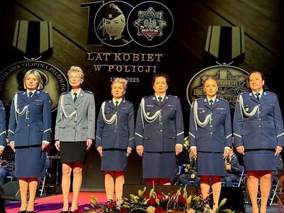 Wyjątkowe wyróżnienie Komendanta Miejskiego Policji w Legnicy na Gali Stulecia Kobiet w Policji