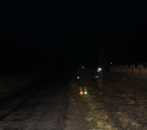 „Załóż odblask – nie znikaj!” – policjantka z Legnicy uczy, jak być widocznym na drodze