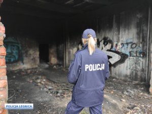 Niskie temperatury zagrażają bezdomnym. Nie bądź obojętny, wystarczy wykonać jeden telefon, który może uratować czyjeś życie.