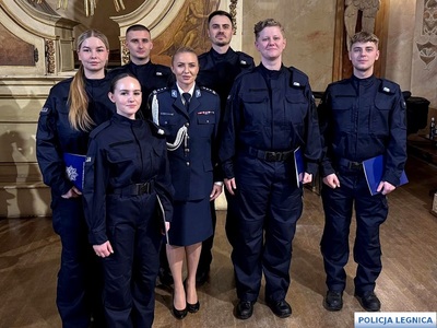 6 nowych funkcjonariuszy zasiliło szeregi legnickiej Policji