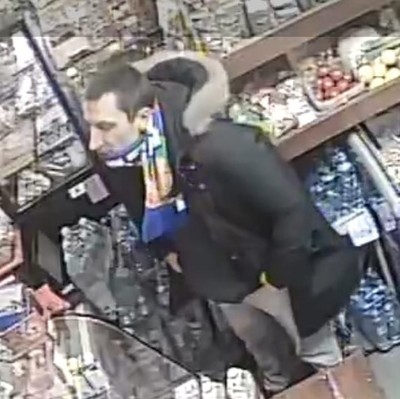 Jeżeli rozpoznajesz mężczyznę ze zdjęcia, skontaktuj się z legnicką Policją