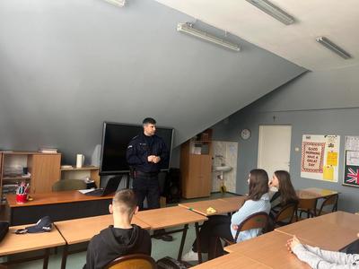 Legniccy policjanci z wizytą w Szkole Policji w Dąbiu